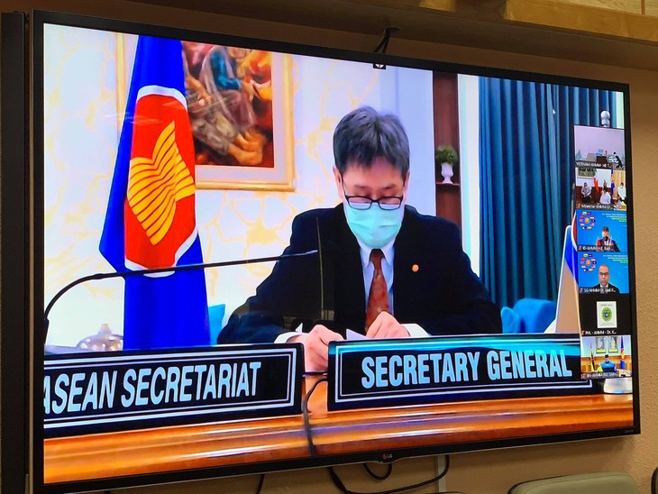 Tong thu ky ASEAN tai Hoi nghi Bo truong Y te ASEAN ve COVID-19